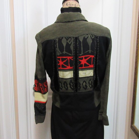 Top Blazer goes over  top a underneath top - Picture 7 of 8